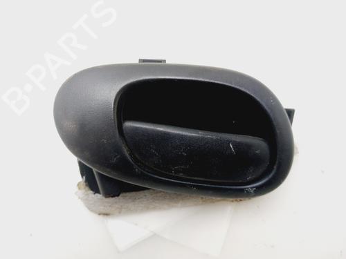 Venstre foran invendig håndtak PEUGEOT 206 Hatchback (2A/C) 1.4 HDi eco 70 (68 hp) 28373778