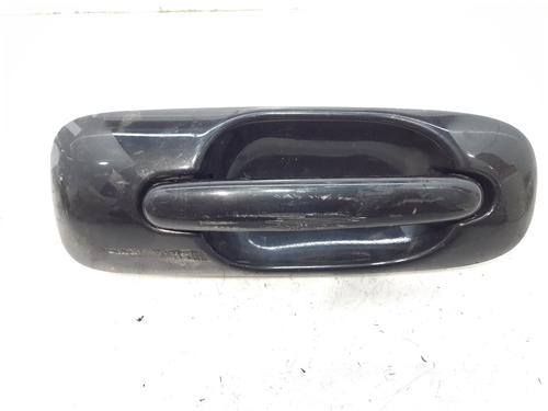 Used Rear left exterior door handle Rear left exterior door handle CHRYSLER VOYAGER IV (RG, RS) 2.5 CRD (141 hp) 8328048 8328048