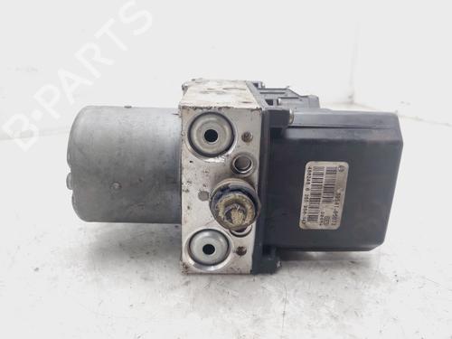 Used ABS pump TOYOTA AVENSIS Saloon (_T25_) 2.0 D-4D (CDT250_, CDT250R) (116 hp) 19746191