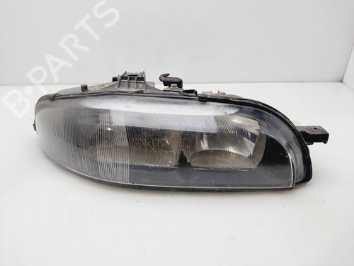 Używane Lampa przednia prawa FIAT BRAVO I (182_) 1.9 JTD 105 (105 hp) 30831425