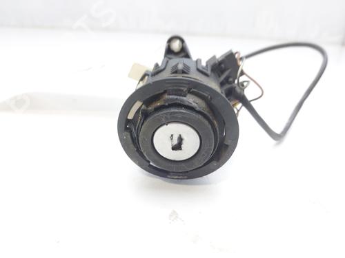 Used Tailgate handle MITSUBISHI CARISMA (DA_) 1.9 TD (DA4A) (90 hp) 12420347