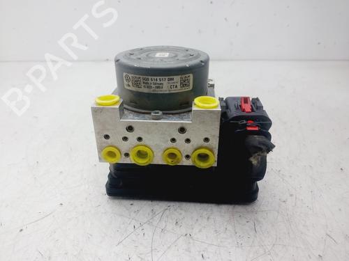 Used ABS pump SKODA OCTAVIA III Combi (5E5, 5E6) [2012-2020]  29923694