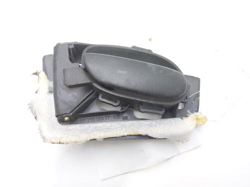 Venstre bak invendig håndtak PEUGEOT 206 Hatchback (2A/C) 1.4 LPG (75 hp) 13572475