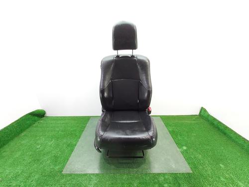 Used Right front seat TOYOTA LAND CRUISER PRADO (_J15_) 3.0 D-4D (KDJ150_, KDJ150, KDJ155) (173 hp) 18031492