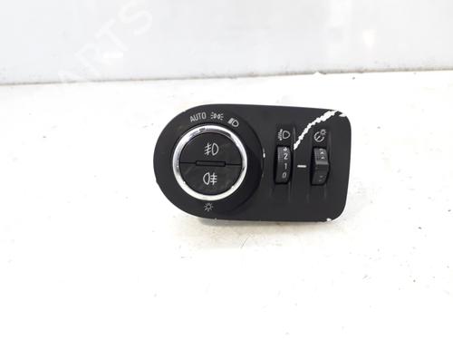 Used Headlight switch OPEL ASTRA K (B16) 1.4 Turbo (68) (125 hp) 9424404