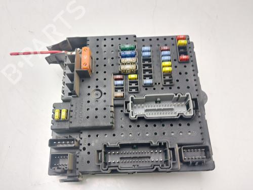 Fuse box VOLVO XC90 I (275) D5 AWD | BP31877370E1