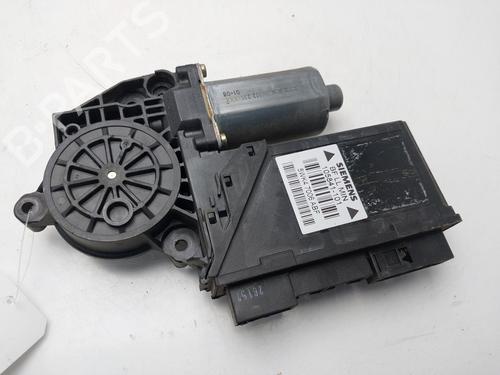 Rudehejsemotor forskærm højre Rudehejsemotor forskærm højre 38708044 38708044