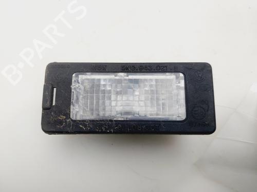 Kennzeichenbeleuchtung für SKODA FABIA III (NJ3) 1.2 TSI (90 hp) 32384778