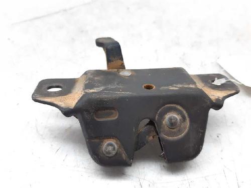 Used Tailgate lock PEUGEOT 106 II (1A_, 1C_) 1.1 i (60 hp) 4707219