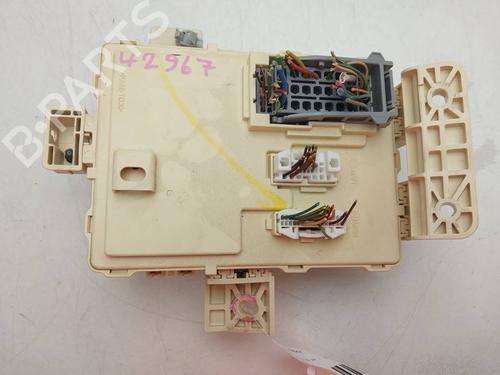 Used Fuse box Fuse box 38950315 38950315