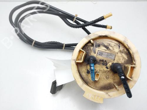 Used Fuel pump MERCEDES-BENZ E-CLASS (W212) E 200 CDI / BlueTEC (212.005, 212.006) (136 hp) 16572001