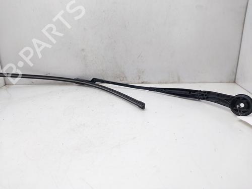 Used Front windshield wiper arm FORD FOCUS III 1.0 EcoBoost (125 hp) 13509306