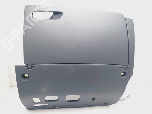 Used Glove box AUDI A3 Sportback (8VA, 8VF) 30 TDI (115 hp) 26229664