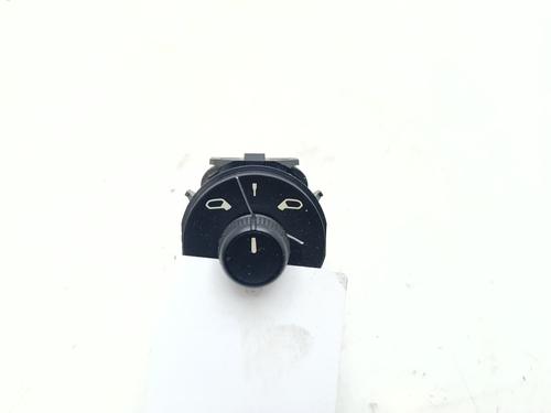 mirror-switch-citroen-c4-cactus-2014-34460235 main image