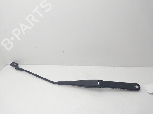 Used Front windshield wiper arm FORD KUGA I [2008-2012]  32012454
