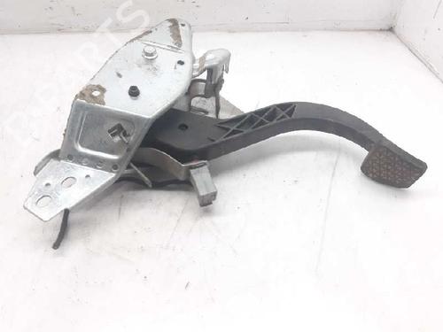 Clutch pedal OPEL ASTRA H (A04) 1.7 CDTI (L48) (100 hp) 8765126