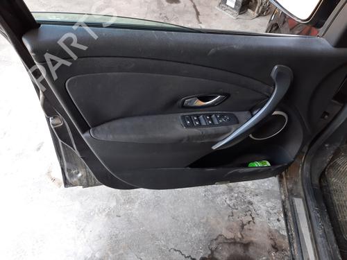 Steering wheel controls RENAULT MEGANE III Grandtour (KZ0/1)  | BP15229712E15 