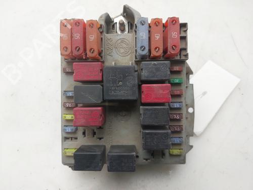 Used Fuse box Fuse box ALFA ROMEO 147 (937_) 1.9 JTDM 8V (937.AXD1A, 937.AXU1A, 937.BXU1A) (120 hp) 36418829 36418829