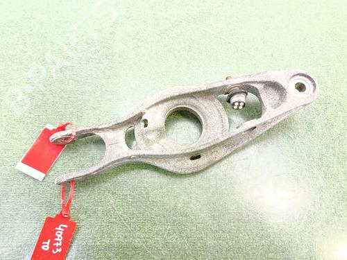 Used Right rear suspension arm Right rear suspension arm HONDA LEGEND IV (KB_) 3.5 V6 4WD (KB1) (295 hp) 33676689 33676689