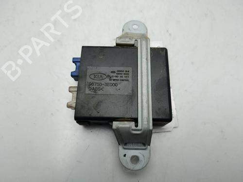 Used Electronic module Electronic module KIA SORENTO I (JC) 2.5 CRDi 4WD (140 hp) 39881676 39881676