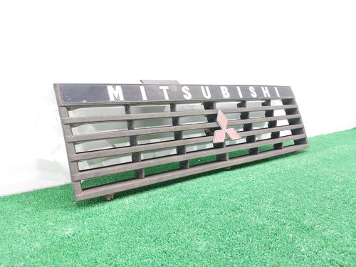Grille MITSUBISHI PAJERO I Canvas Top (L04_G) 2.5 TD (L044G, L049G) | BP16783528C40 
