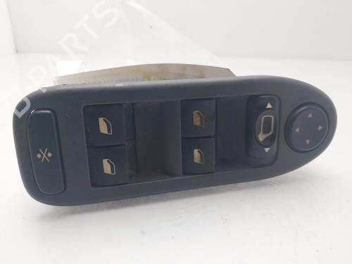 Used Left front window switch Left front window switch CITROËN C5 I (DC_) 2.0 HDi (DCRHZB, DCRHZE) (109 hp) 33426922 33426922