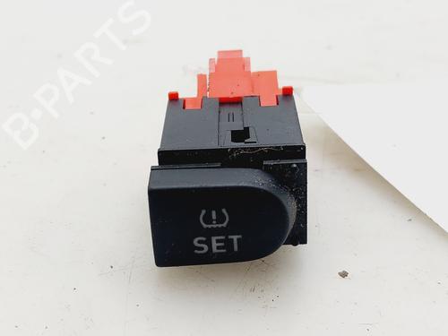 switch-seat-leon-1p1-2005-2006-2007-2008-2009-2010-2011-2012-2013-31847409 main image