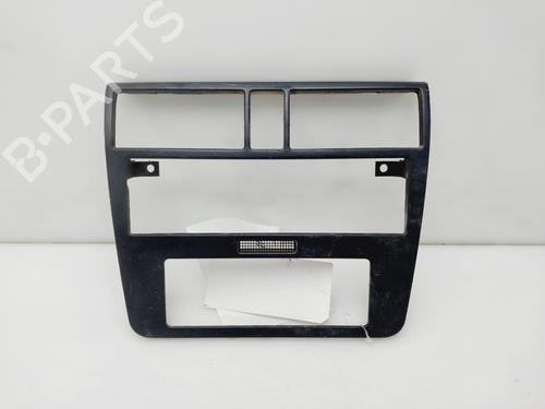 Mittelkonsole AUDI A4 B5 Avant (8D5) 1.9 TDI (110 hp) 28161868