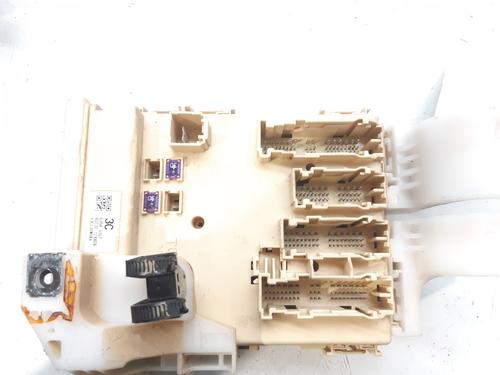 Fuse box TOYOTA AURIS (_E18_)  | BP10507274E1