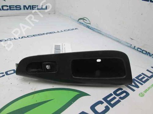 Used Right rear window switch DAEWOO NUBIRA (J100) 1.6 16V (106 hp) 2860940