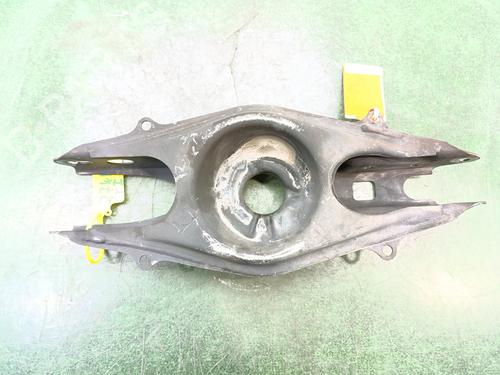 Left rear suspension arm MERCEDES-BENZ C-CLASS (W204)  | BP27518418M14 