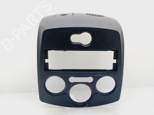 Used Middle console RENAULT CLIO III (BR0/1, CR0/1) [2005-2014]  30882389