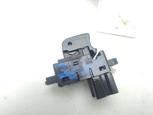 Right rear window switch NISSAN QASHQAI / QASHQAI +2 I (J10, NJ10, JJ10E) 2.0 dCi | BP26329374I28 