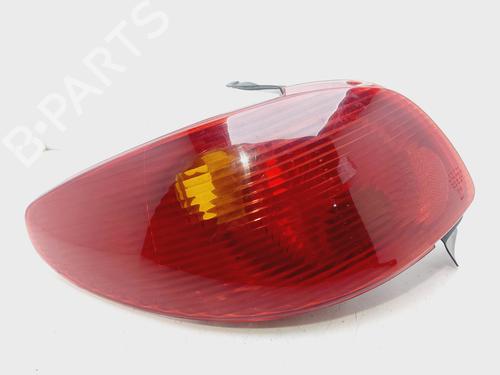 Feu arrière gauche PEUGEOT 206 Hatchback (2A/C) [1998-2012]  30093394