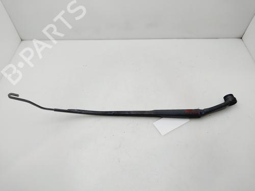 Used Front windshield wiper arm HYUNDAI i20 II (GB, IB) 1.1 CRDi (75 hp) 30409768