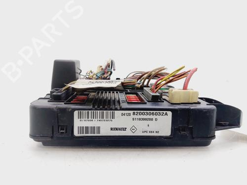 Fuse box RENAULT SCÉNIC II (JM0/1_) 1.9 dCi (JM0G, JM12, JM1G, JM2C) | BP26127967E1 