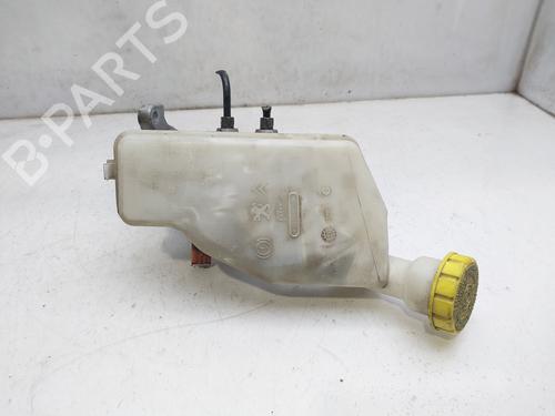 Used Brake master cylinder PEUGEOT 208 I (CA_, CC_) 1.6 HDi (92 hp) 16526690