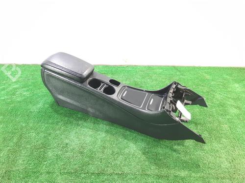 Armrest / Center console MERCEDES-BENZ GLA-CLASS (X156) GLA 200 CDI / d (156.908) | BP11105349I20 