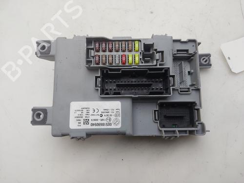 Used Fuse box Fuse box 38047532 38047532