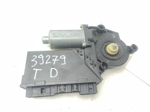 Used Right rear window motor VW TOUAREG (7LA, 7L6, 7L7) 2.5 R5 TDI (174 hp) 29596818