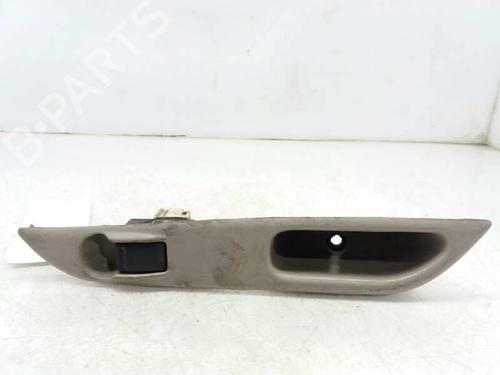 Used Right rear window switch NISSAN ALMERA TINO (V10) 2.2 dCi (115 hp) 2881581