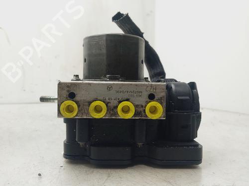 Used ABS pump MERCEDES-BENZ GLA-CLASS (X156) GLA 200 CDI / d (156.908) (136 hp) 23265337