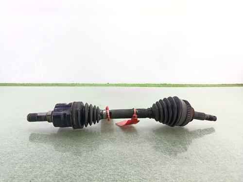 Transmisión delantera izquierda Transmisión delantera izquierda CHRYSLER VOYAGER IV (RG, RS) 2.5 CRD (141 hp) 33938404 33938404