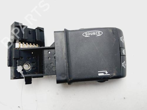 Used Switch RENAULT MEGANE II Saloon (LM0/1_) 1.9 dCi (LM0G, LM1G, LM2C) (120 hp) 19339611