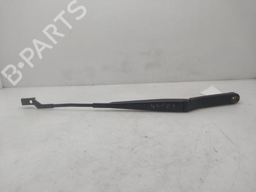front-windshield-wiper-arm-seat-leon-5f1-2012-2013-2014-2015-2016-2017-2018-2019-2020-2021-36551997 main image