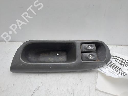 Pulsantiera anteriore sinistra RENAULT SCÉNIC I MPV (JA0/1_, FA0_) 1.9 dTi (JA0N) (98 hp) 15724193