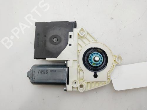 Used Right front window motor SEAT LEON (1P1) 1.9 TDI (105 hp) 30274685