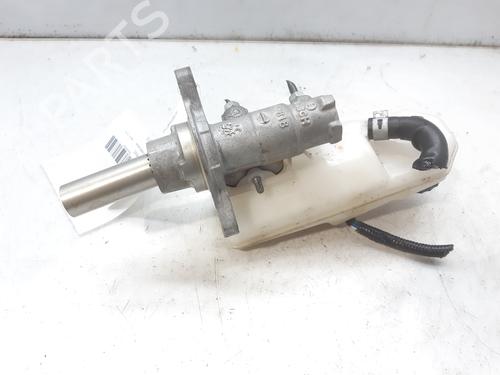 Used Brake master cylinder TOYOTA AURIS (_E18_) [2012-2018]  11105392