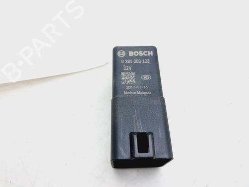 Module électronique JAGUAR E-PACE (X540) 2.0 D150 AWD (150 hp) 27348546
