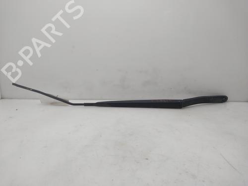 front-windshield-wiper-arm-renault-clio-iv-bh_-2012-2013-2014-2015-2016-2017-2018-2019-2020-2021-37691500 main image